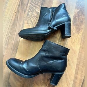 PLDM by Palladium Black Leather Boot size 41 (10)